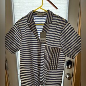 Everlane cotton top. Sz. L. Blue/white striped sturdy poplin. New with tags